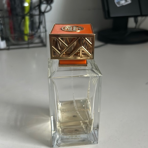 Tory Burch preloved oerfume still has some but not full - Picture 1 of 1